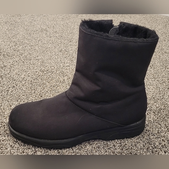 TOE WARMERS BOOTS WOMEN'S SIZE 8 BLACK WATERPROOF BOOTS - Picture 9 of 12